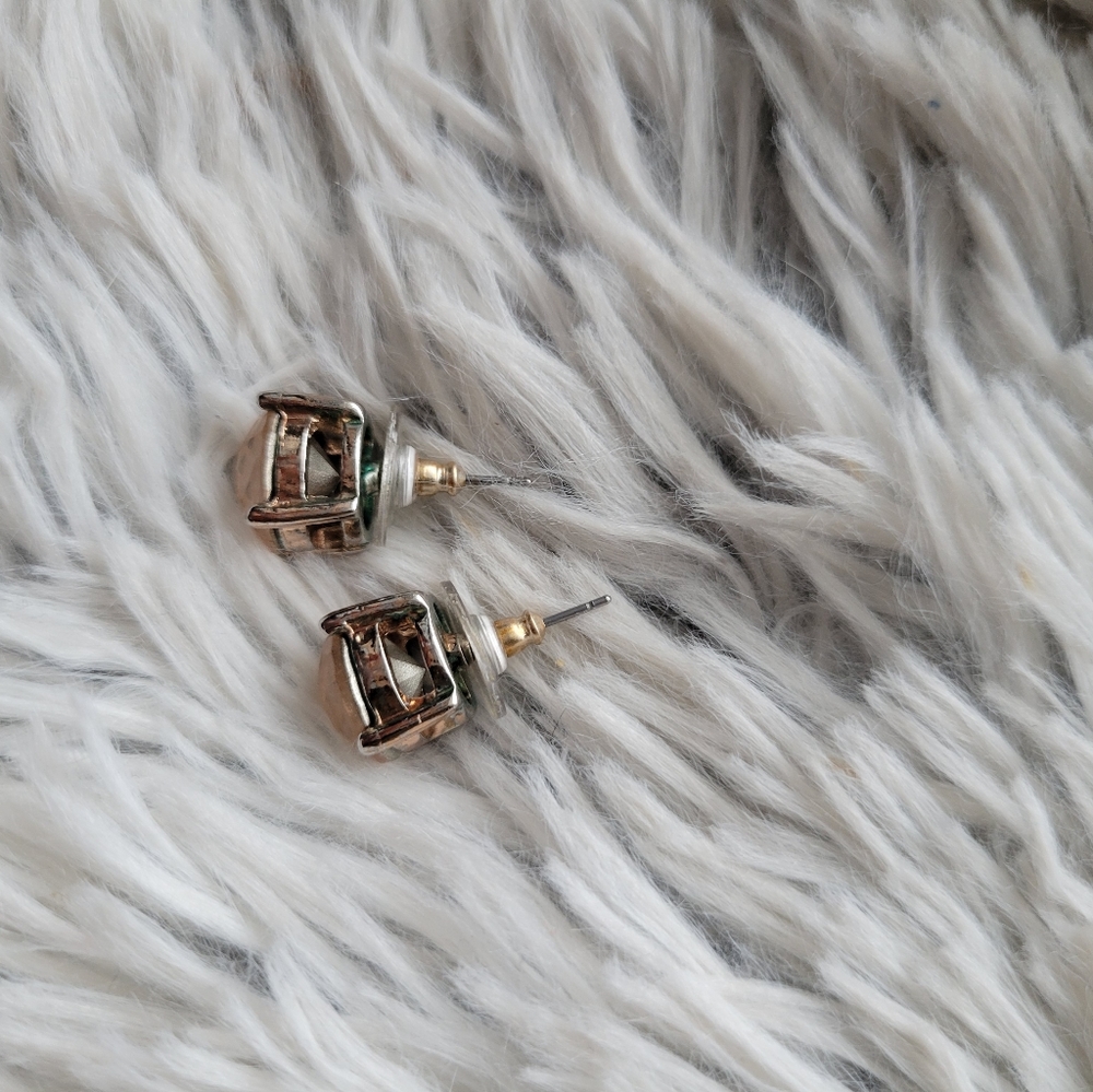 Earrings - Picture 2 of 3